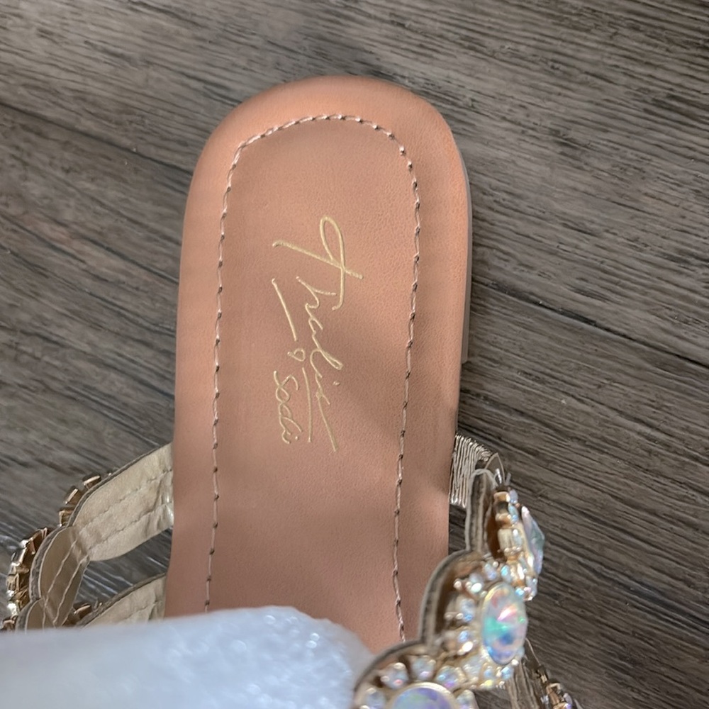 ❌SOLD❌ NIB [Thalia Sodi] Joya Rhinestone Thong Sandals Gold Metallic Women’s 5 - Picture 8 of 13